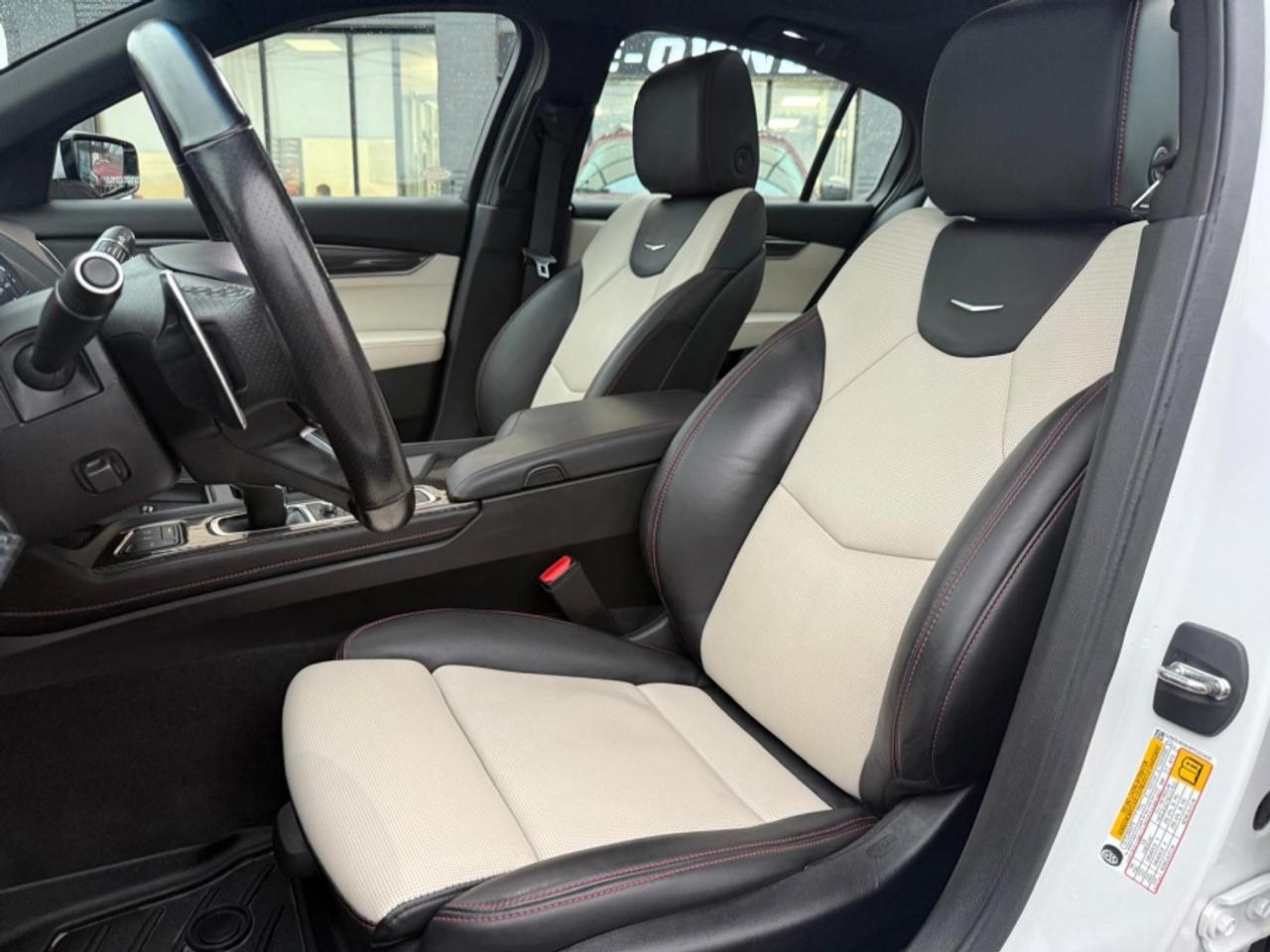 2023 Cadillac CT5 SPORT/ 1OWNER/ HUD/ SERVICE RECS/ SUNROOF/ NAVIGAT - Photo #2