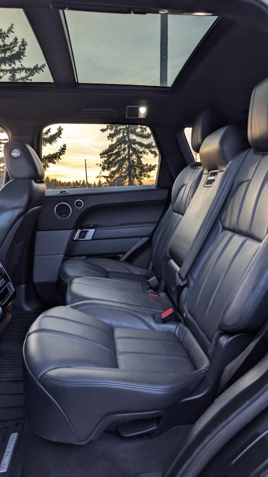 2017 Land Rover Range Rover Sport V8 SC Dynamic - Photo #11
