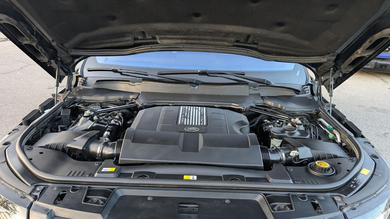 2017 Land Rover Range Rover Sport V8 SC Dynamic - Photo #16