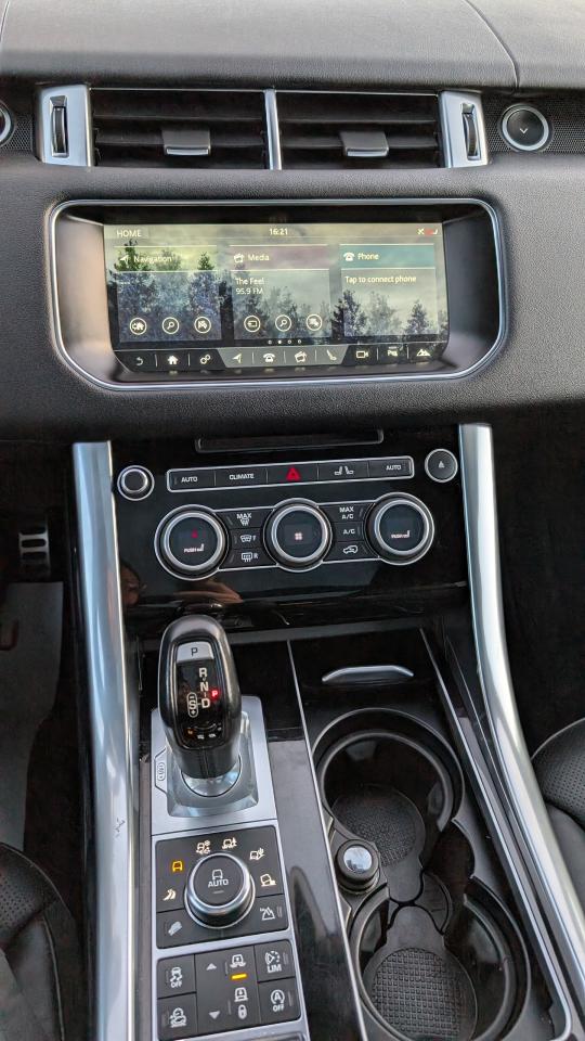 2017 Land Rover Range Rover Sport V8 SC Dynamic - Photo #12