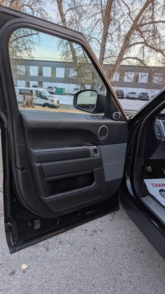 2017 Land Rover Range Rover Sport V8 SC Dynamic - Photo #14