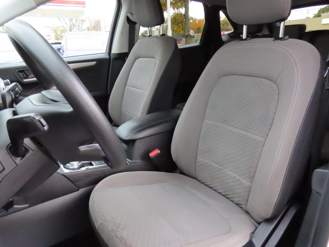 2022 Ford Escape SE AWD - Blind Spot Monitor - Reverse Camera !!! Photo