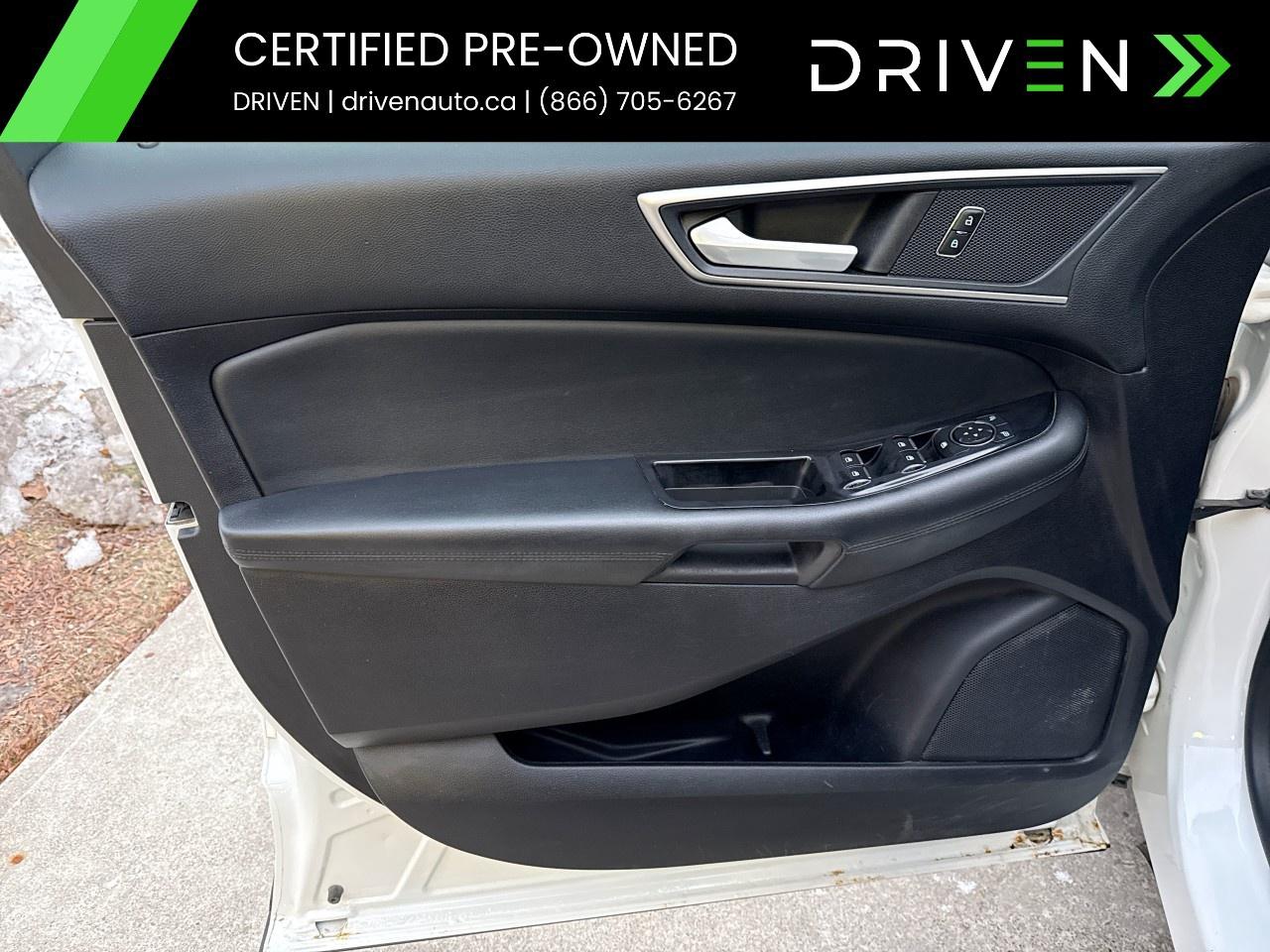 2020 Ford Edge SEL AWD Photo