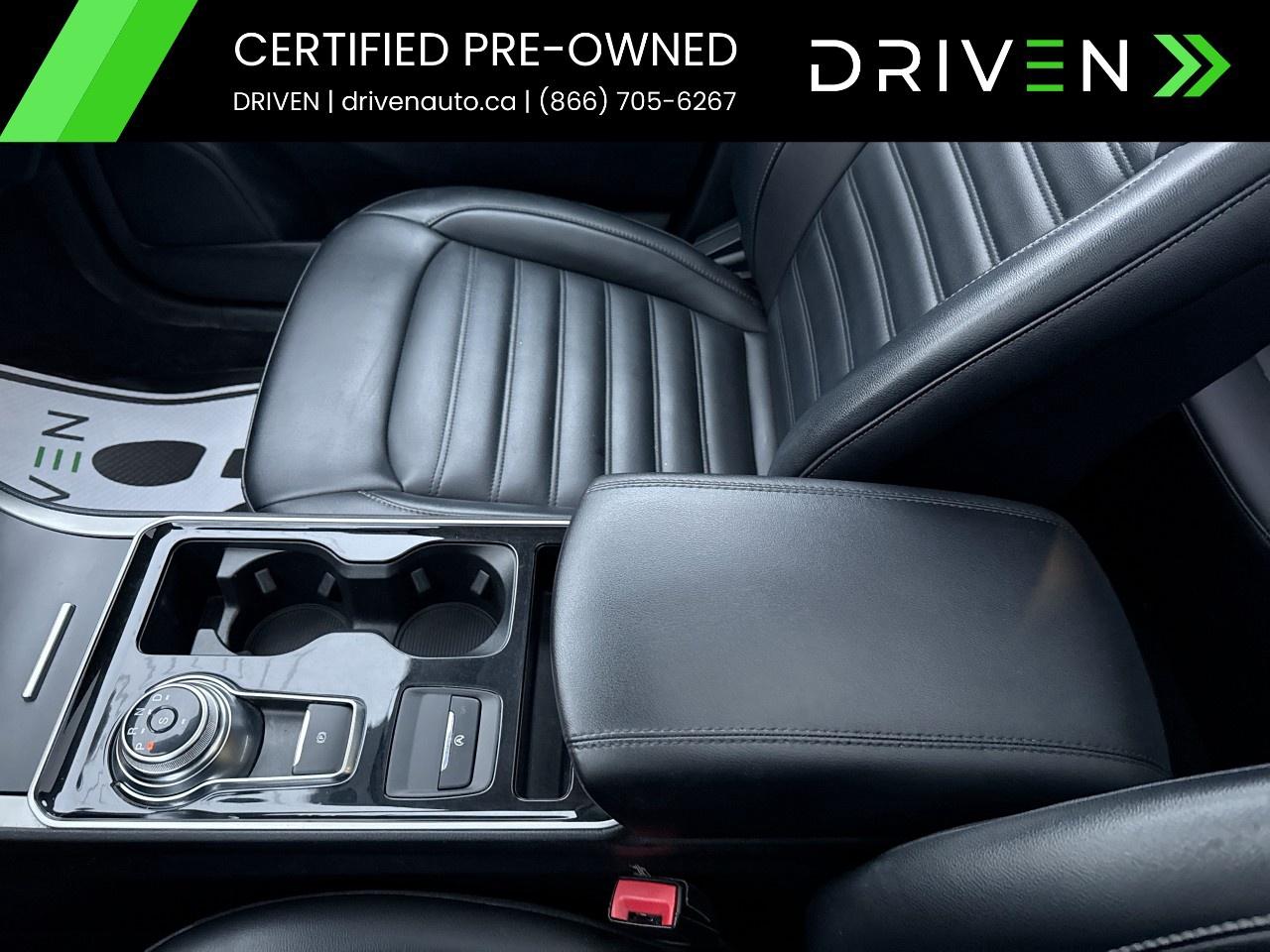 2020 Ford Edge SEL AWD Photo