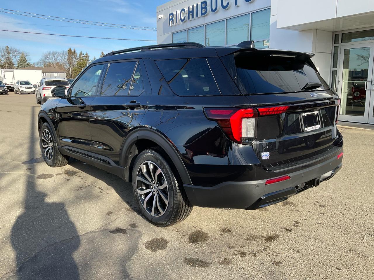 2026 Ford Explorer ST-Line Photo3