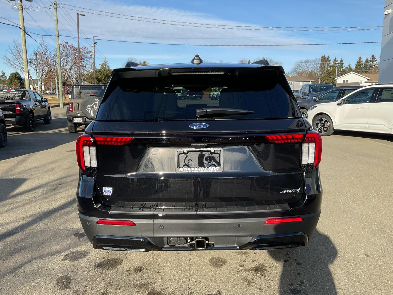 2026 Ford Explorer ST-Line Photo4