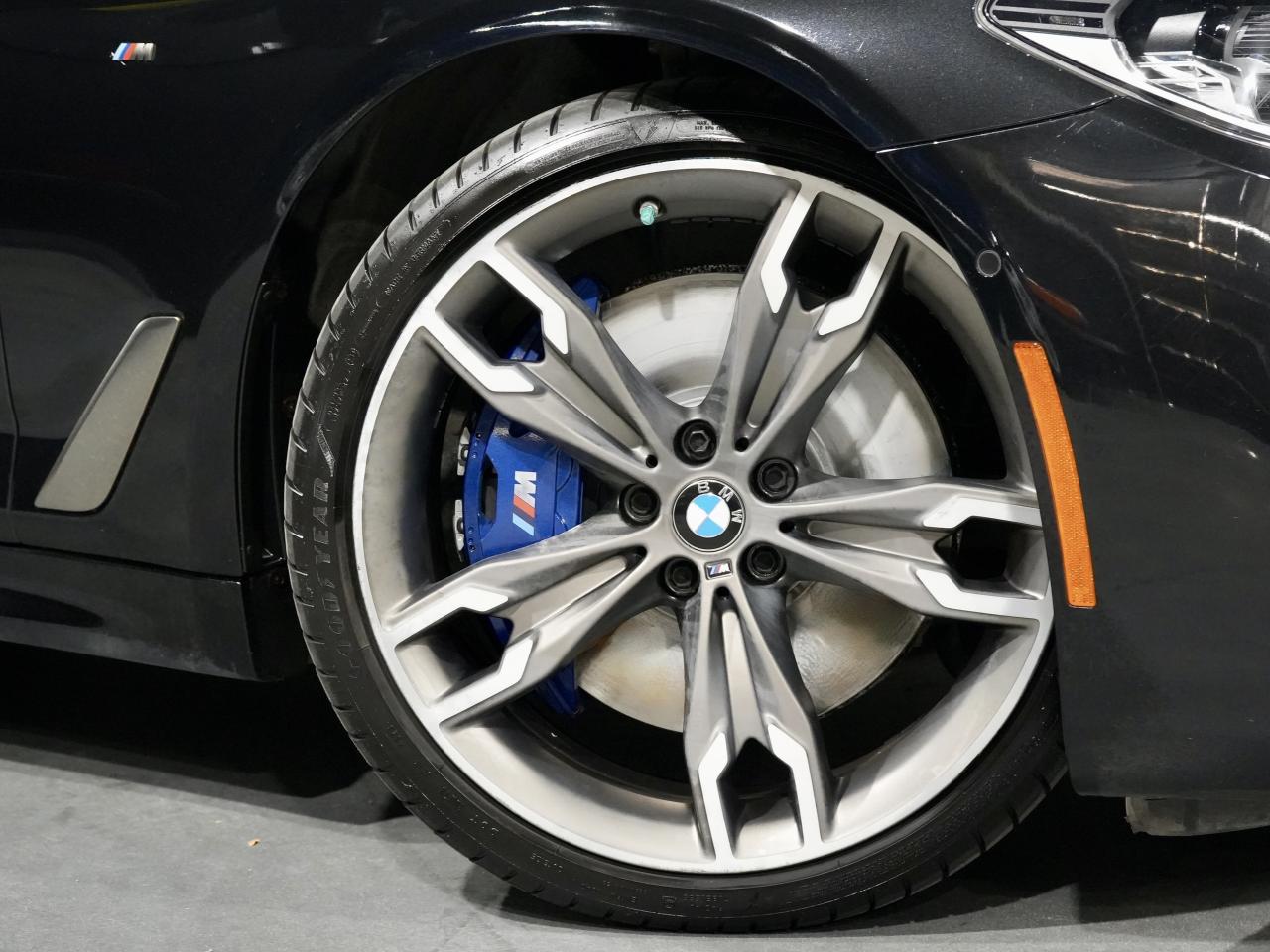 2019 BMW 5 Series M550i xDrive /HUD/360CAM/DRIVE ASSIST/ROOF/1-OWNER Photo4