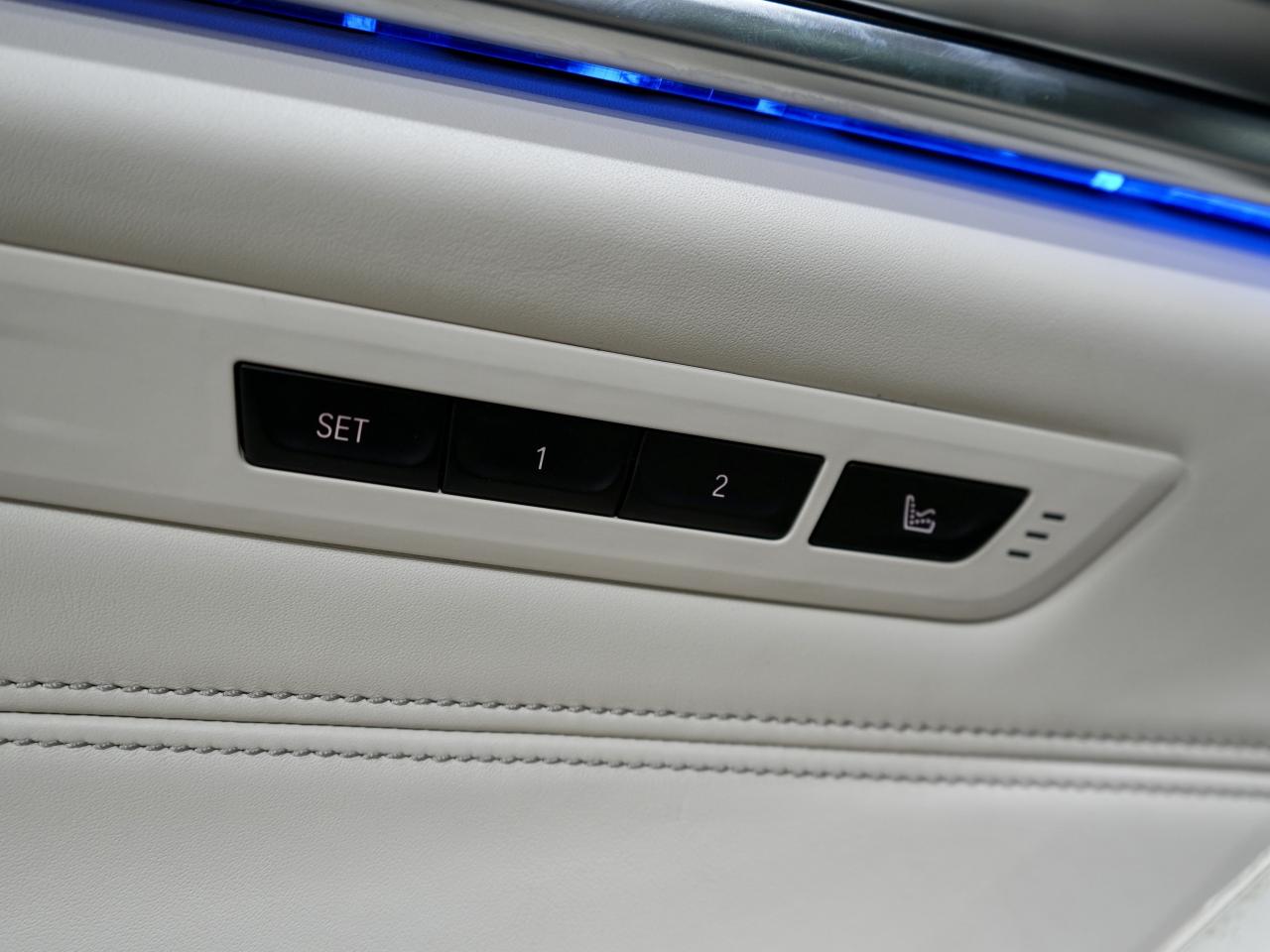 2019 BMW 5 Series M550i xDrive /HUD/360CAM/DRIVE ASSIST/ROOF/1-OWNER Photo