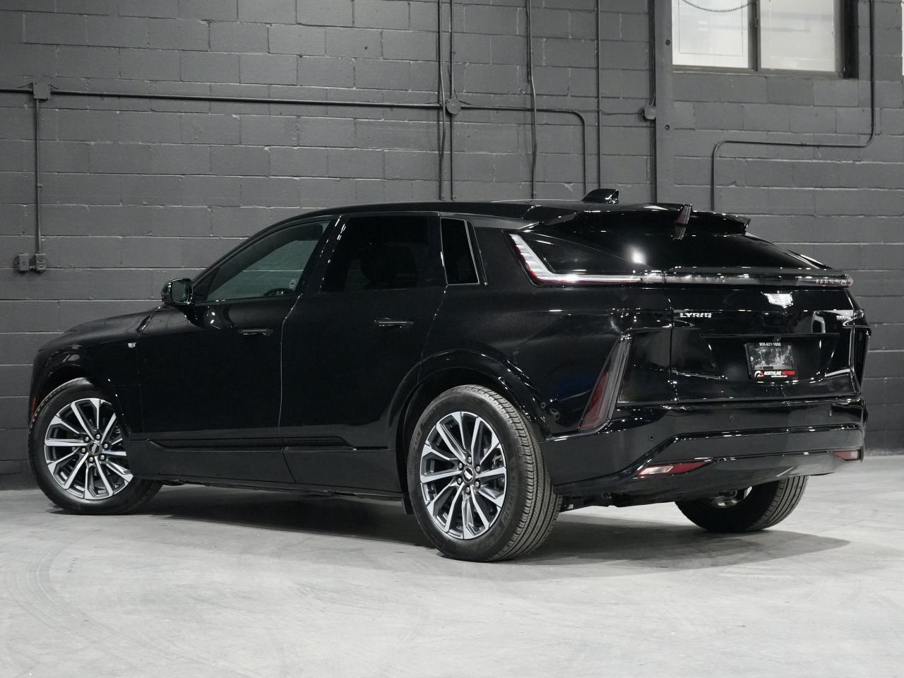 2024 Cadillac LYRIQ Sport w-1SJ/PANO/360CAM/ADAPTIVE CRUISE/1OWNER Photo