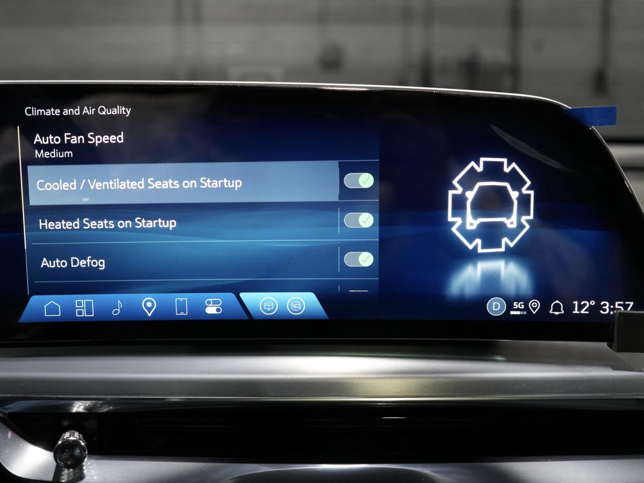 2024 Cadillac LYRIQ Sport w-1SJ/PANO/360CAM/ADAPTIVE CRUISE/1OWNER Photo