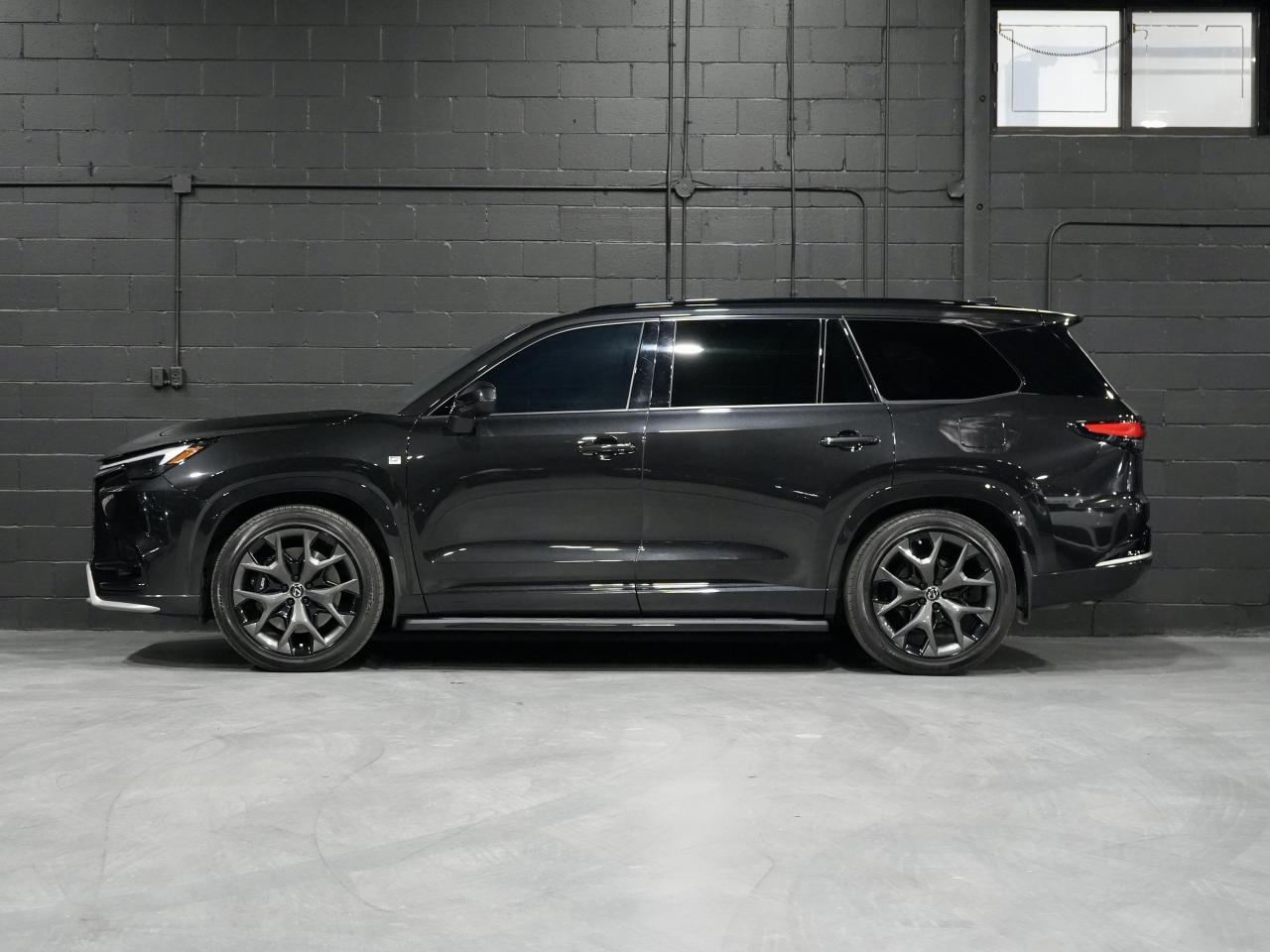 2024 Lexus TX TX 500h/PANO/22 IN RIM/NAV/NO ACCIDENT/1-OWNER Photo