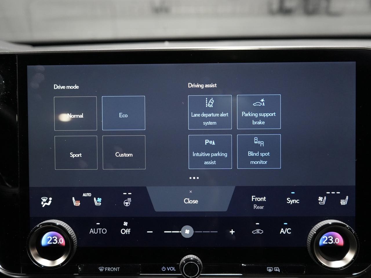 2024 Lexus TX TX 500h/PANO/22 IN RIM/NAV/NO ACCIDENT/1-OWNER Photo