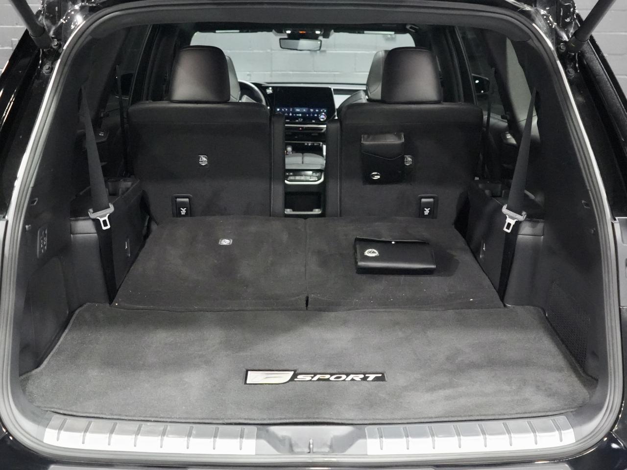 2024 Lexus TX TX 500h/PANO/22 IN RIM/NAV/NO ACCIDENT/1-OWNER Photo