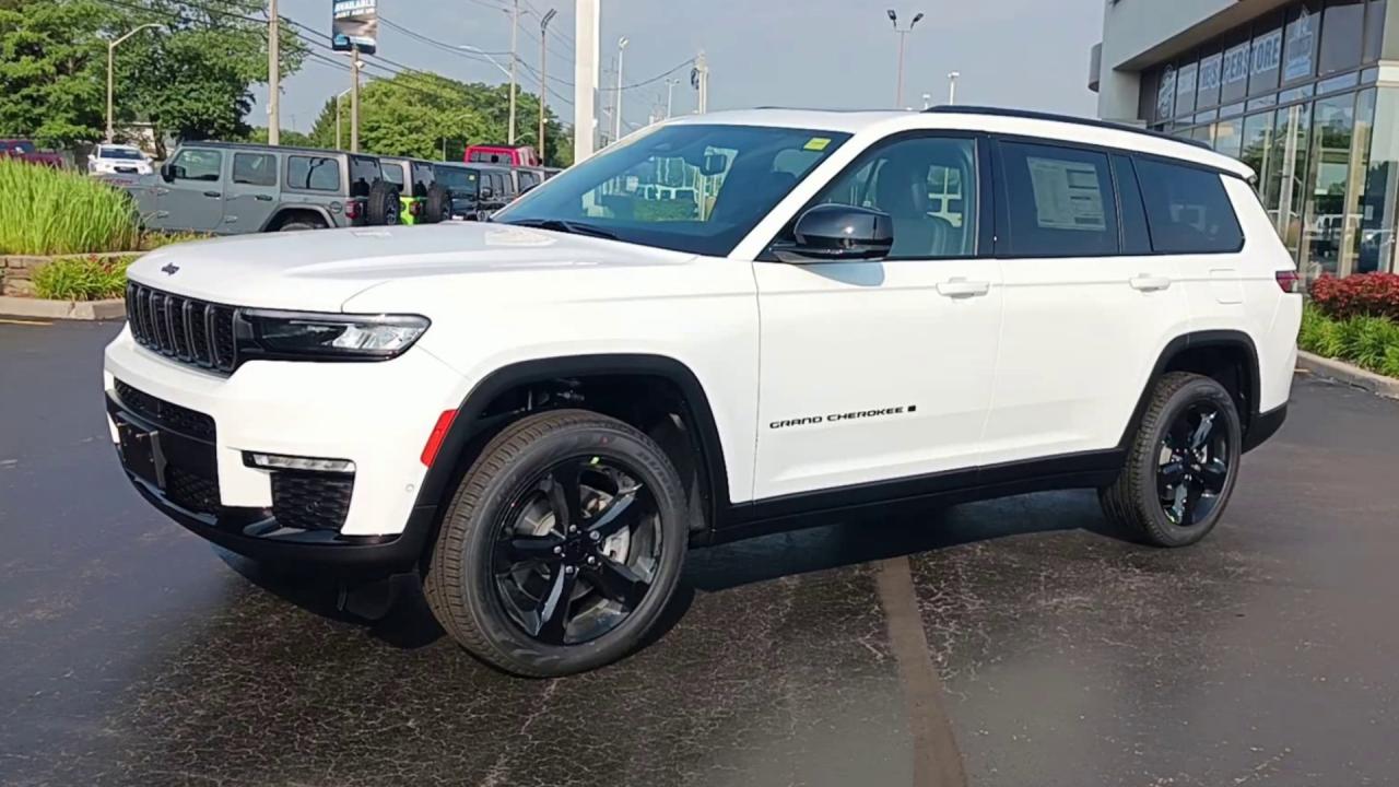 2025 Jeep Grand Cherokee L Limited 4x4 Photo3