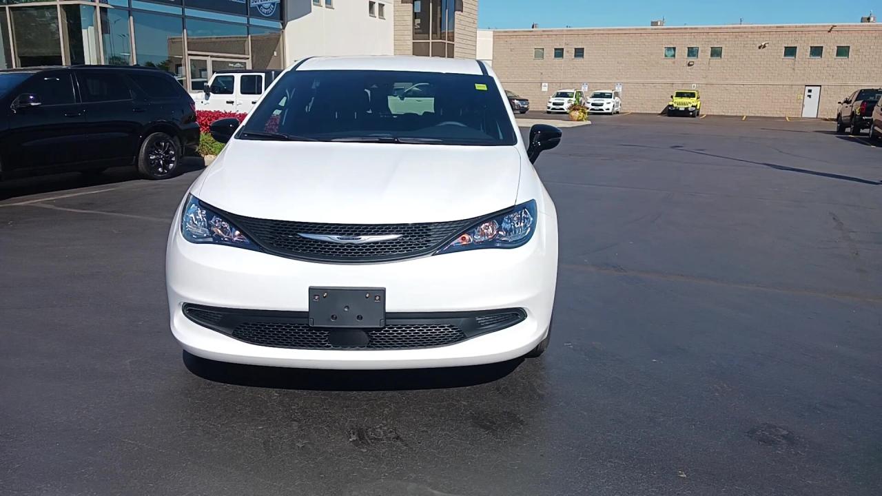 2026 Dodge Grand Caravan SXT 2WD Photo2