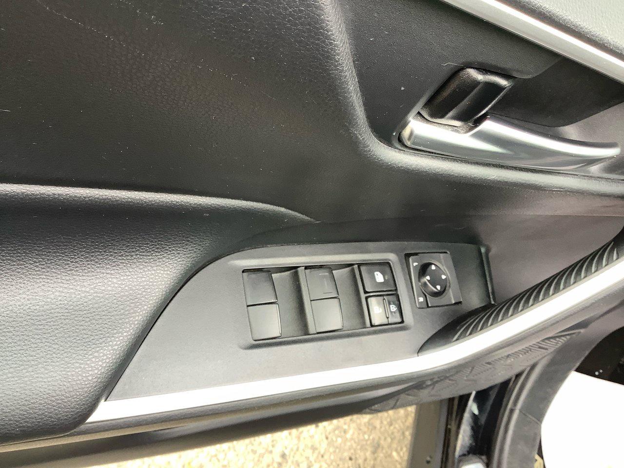 2019 Toyota RAV4 XLE Photo