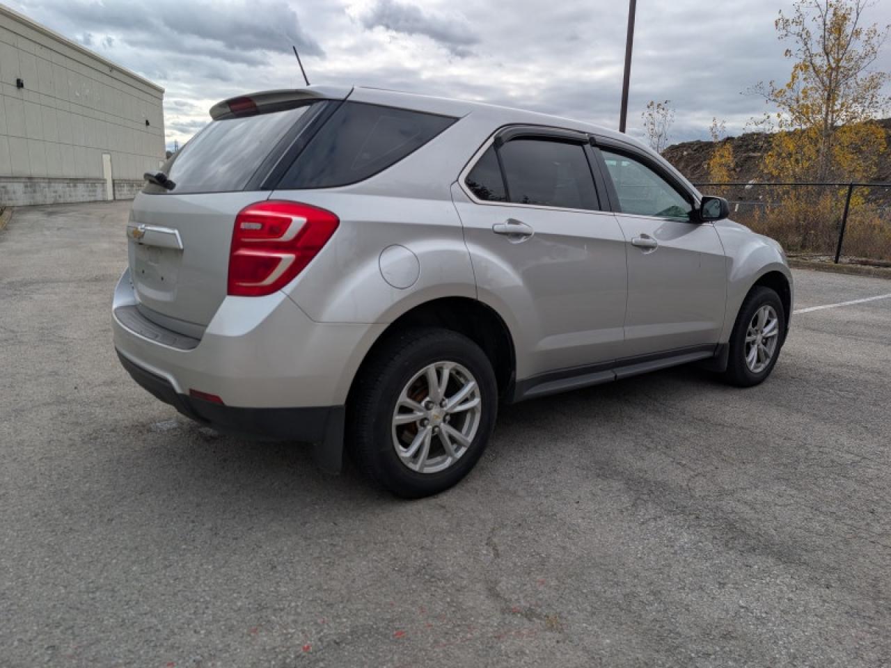 2017 Chevrolet Equinox LS  **LOW MILEAGE - AWD** Photo