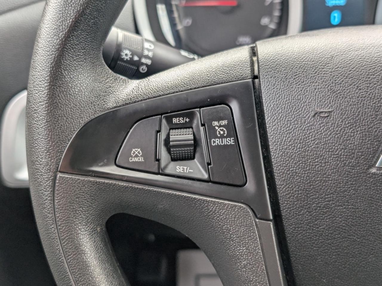 2017 Chevrolet Equinox LS  **LOW MILEAGE - AWD** Photo