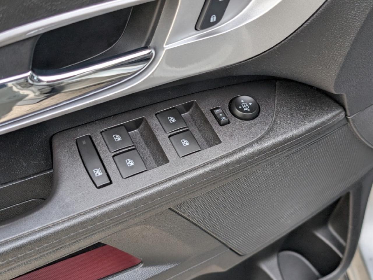 2017 Chevrolet Equinox LS  **LOW MILEAGE - AWD** Photo