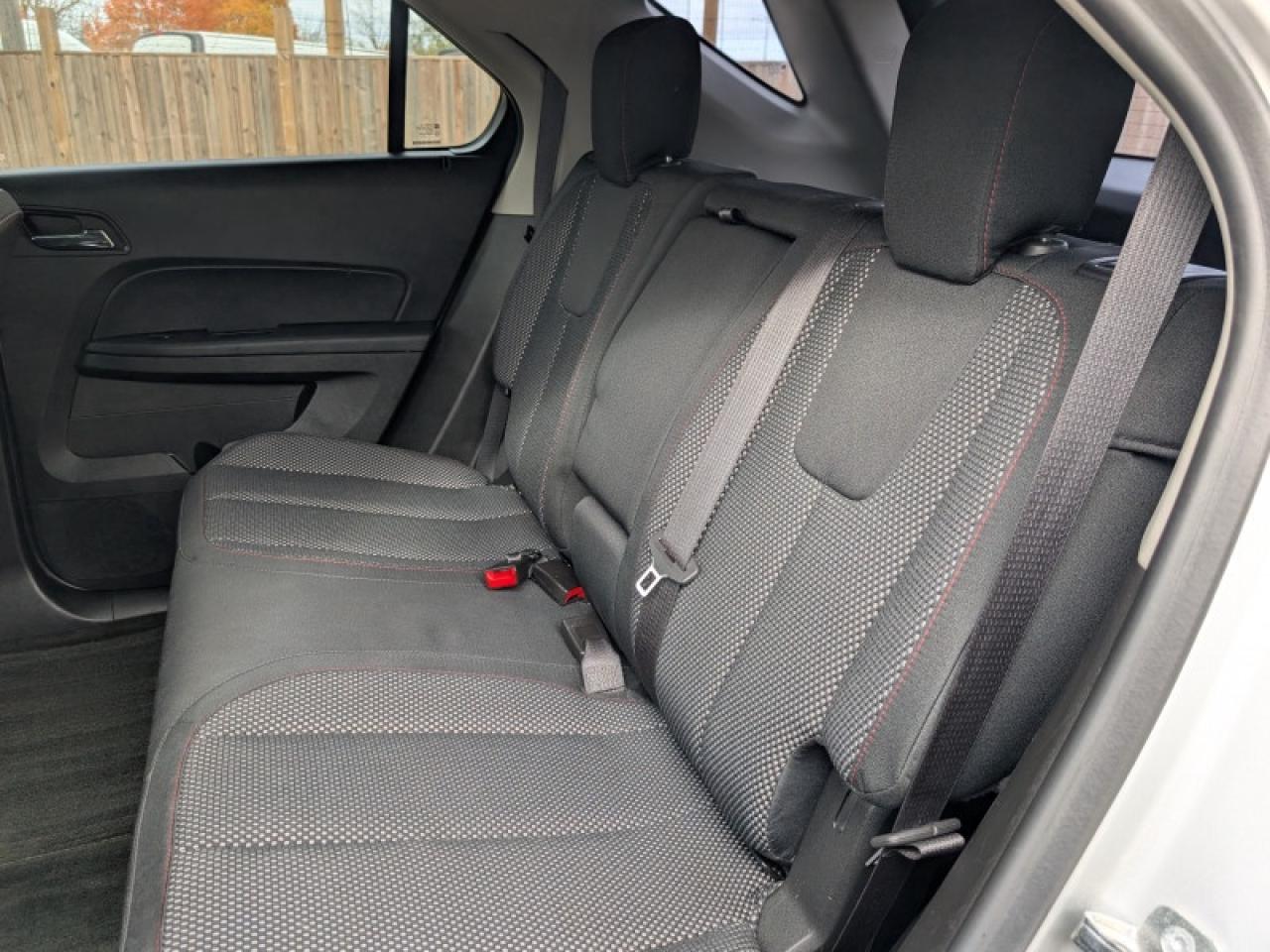 2017 Chevrolet Equinox LS  **LOW MILEAGE - AWD** Photo