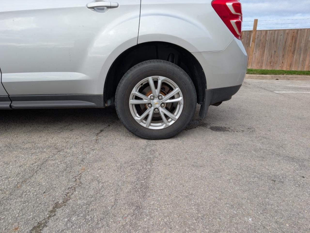 2017 Chevrolet Equinox LS  **LOW MILEAGE - AWD** Photo