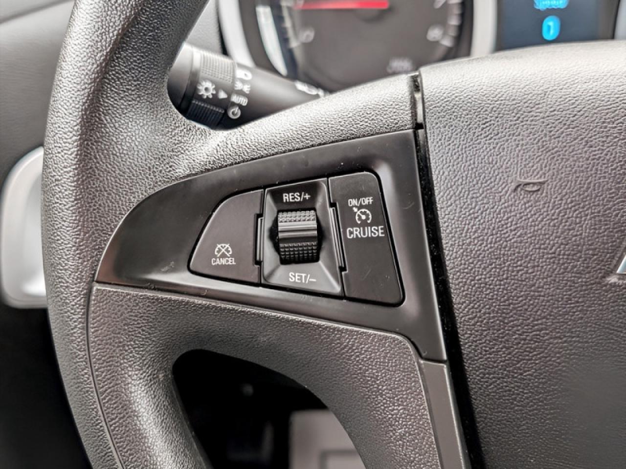 2017 Chevrolet Equinox LS  **LOW MILEAGE - AWD** Photo