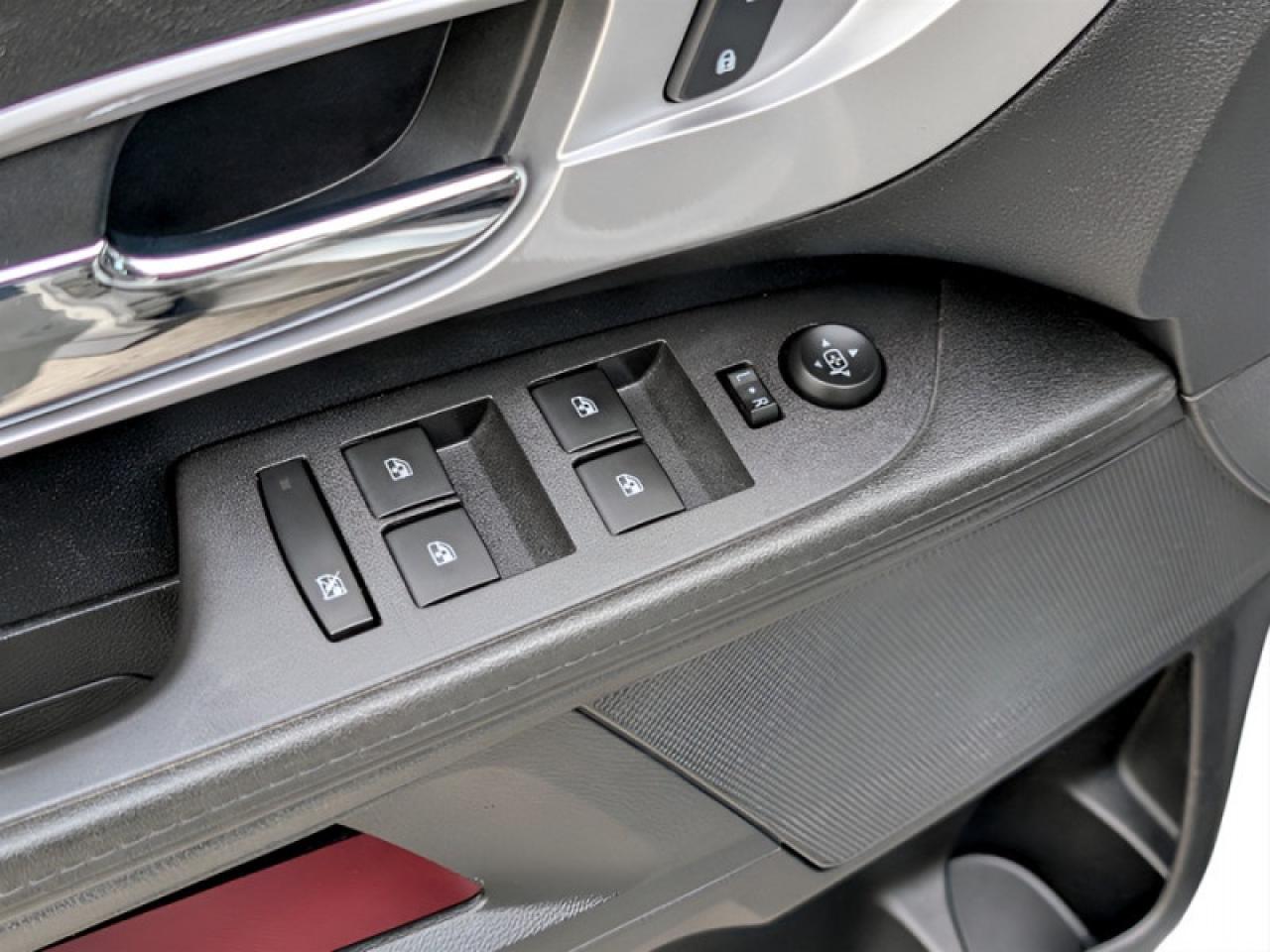 2017 Chevrolet Equinox LS  **LOW MILEAGE - AWD** Photo