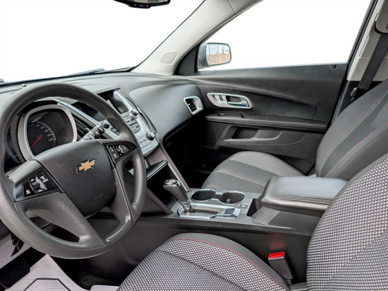 2017 Chevrolet Equinox LS  **LOW MILEAGE - AWD** Photo