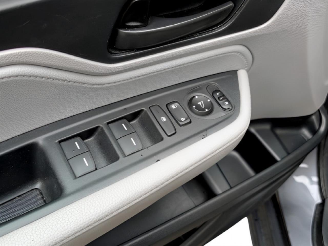 2019 Honda Odyssey EX  **PW-SLIDING DOORS - SUNROOF** Photo