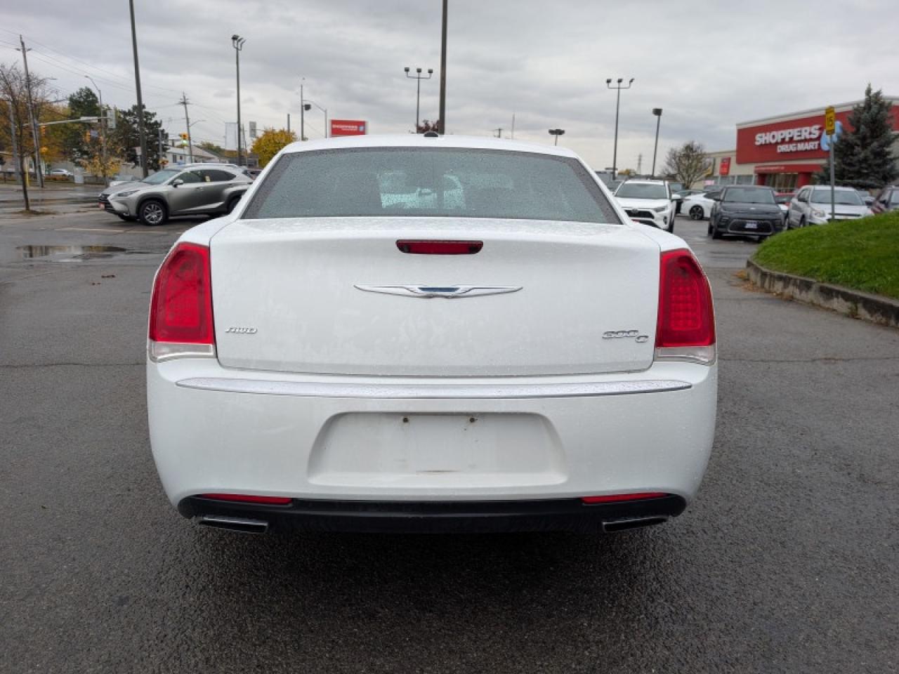 2016 Chrysler 300 Platinum Photo4