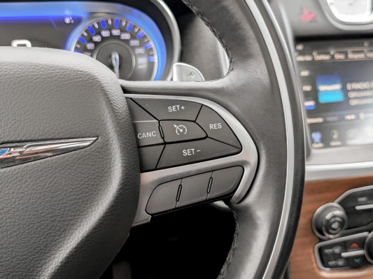 2016 Chrysler 300 Platinum  **LOADED - V6 - AWD** Photo