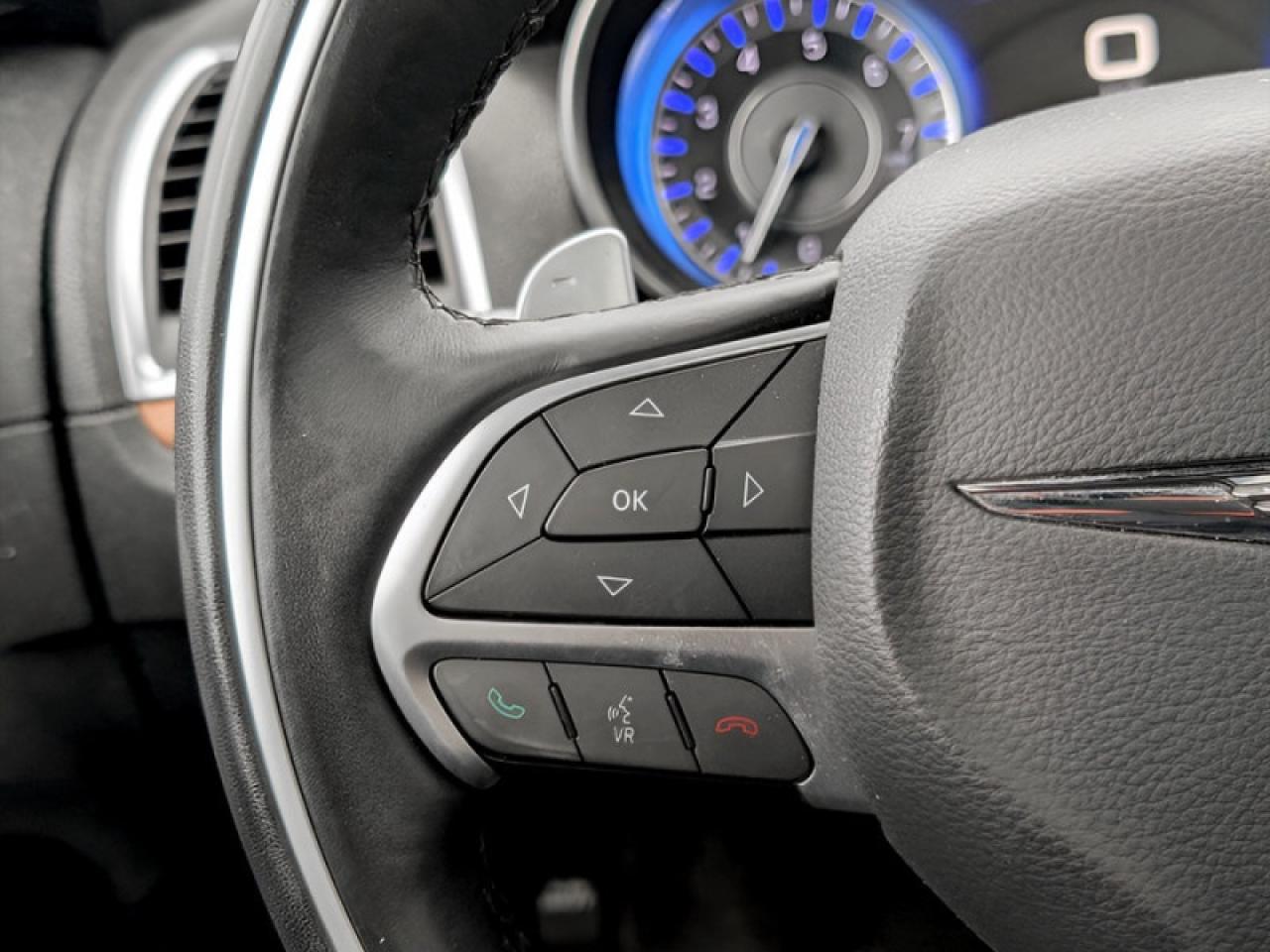 2016 Chrysler 300 Platinum  **LOADED - V6 - AWD** Photo