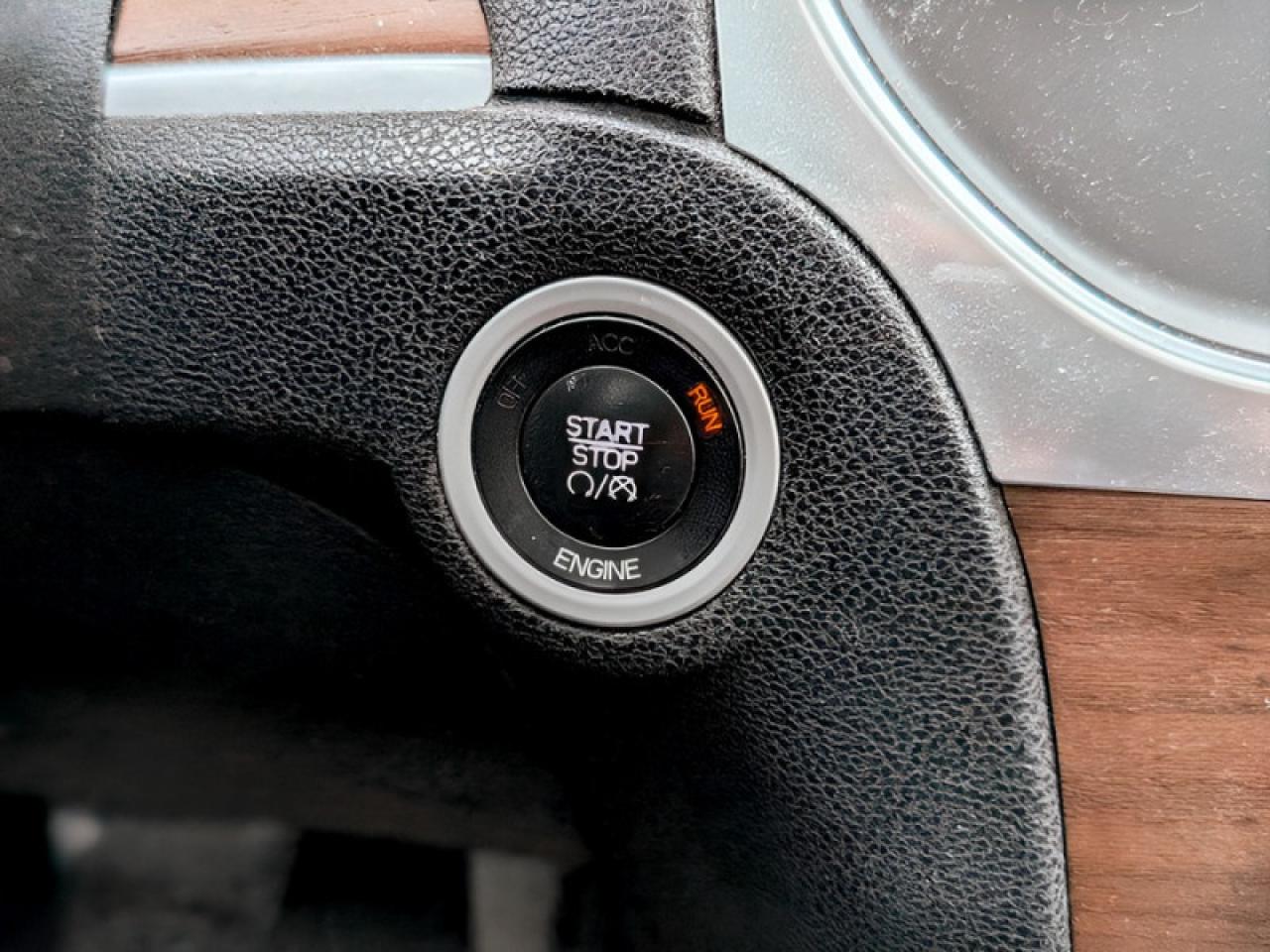 2016 Chrysler 300 Platinum  **LOADED - V6 - AWD** Photo