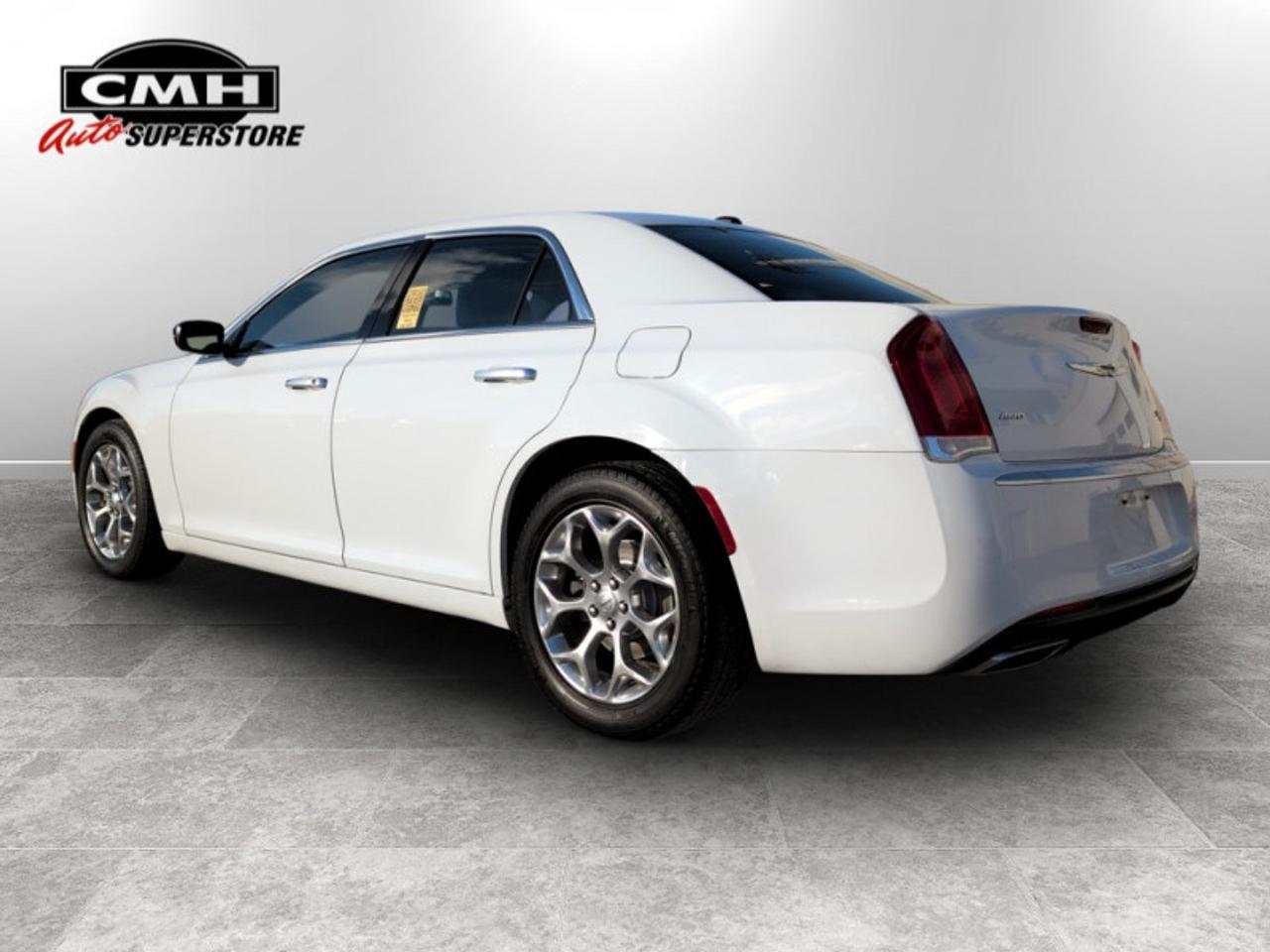 2016 Chrysler 300 Platinum  **LOADED - V6 - AWD** Photo2