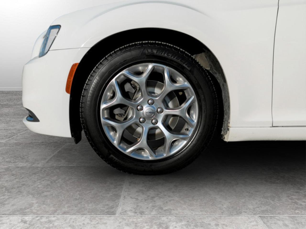 2016 Chrysler 300 Platinum  **LOADED - V6 - AWD** Photo