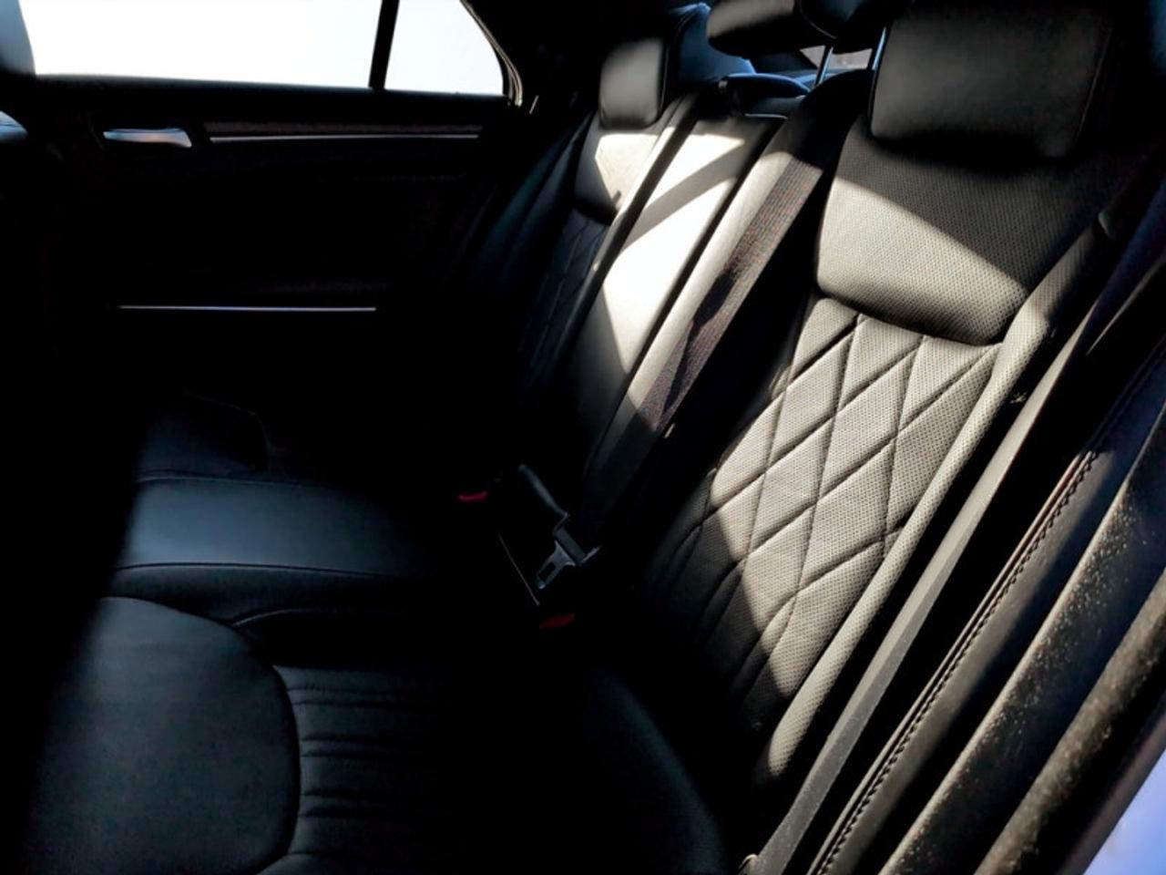 2016 Chrysler 300 Platinum  **LOADED - V6 - AWD** Photo