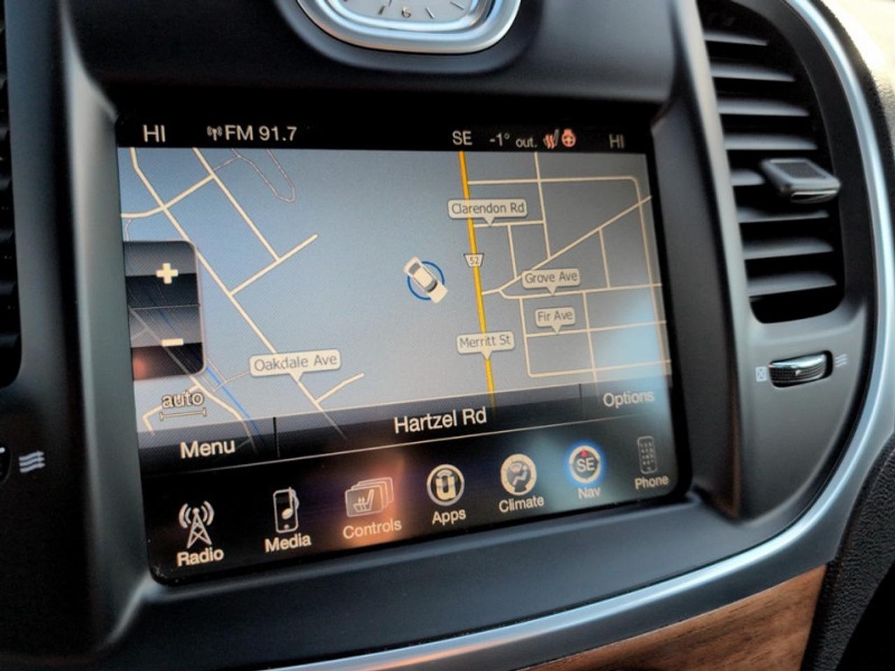 2016 Chrysler 300 Platinum  **LOADED - V6 - AWD** Photo