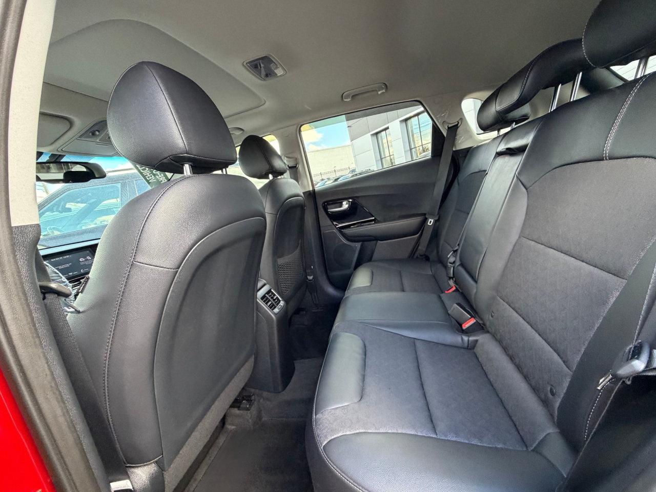 2022 Kia NIRO EX Pkg.   Heated Seats & Steering Wheel Photo