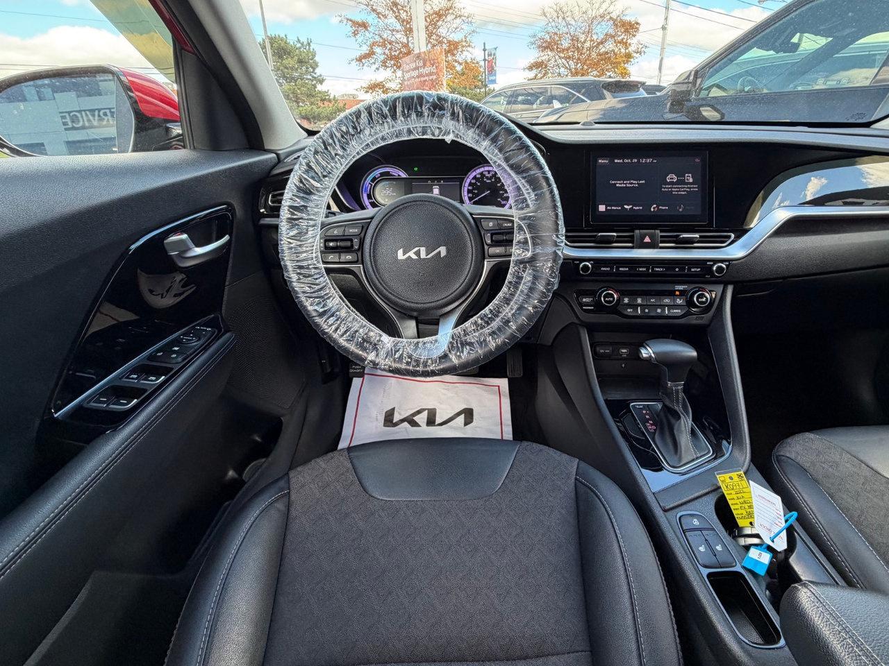 2022 Kia NIRO EX Pkg.   Heated Seats & Steering Wheel Photo