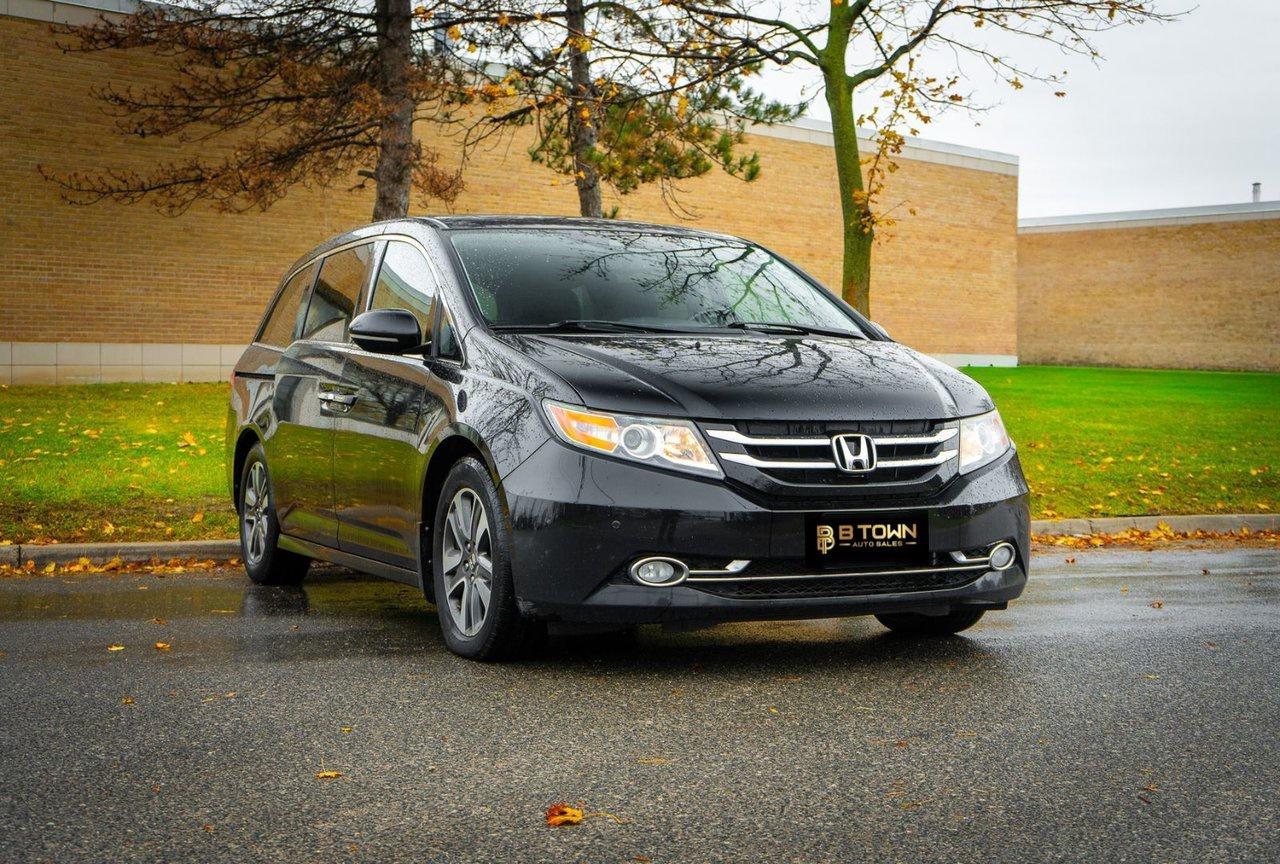 2017 Honda Odyssey Touring Photo2
