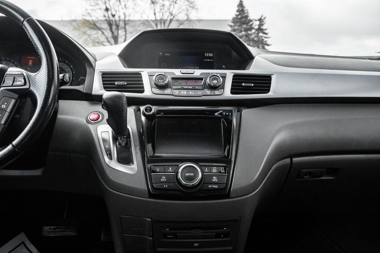 2017 Honda Odyssey Touring Photo