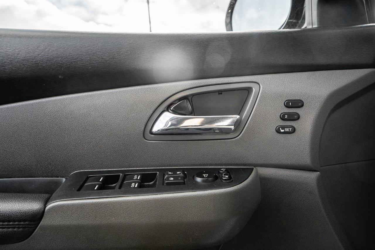 2017 Honda Odyssey Touring Photo