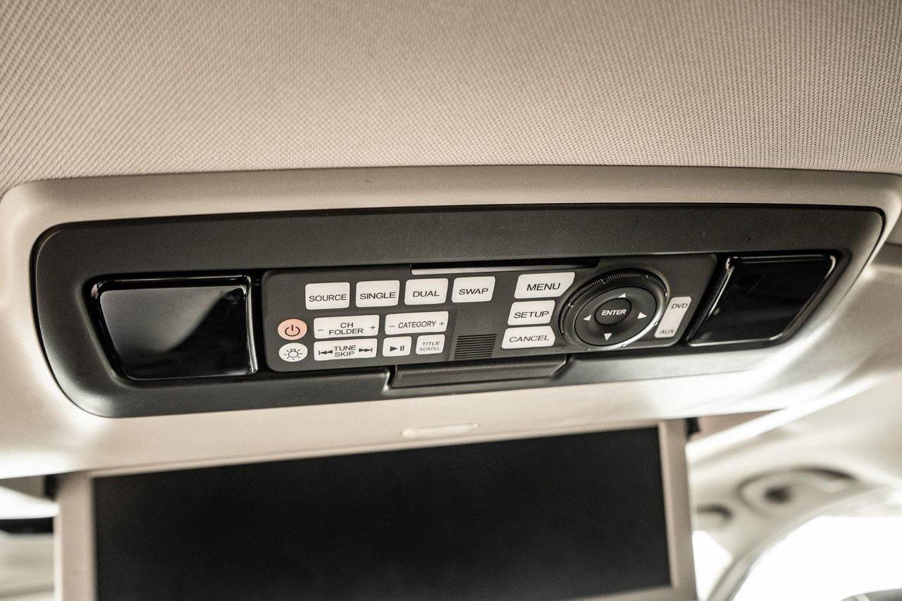 2017 Honda Odyssey Touring Photo