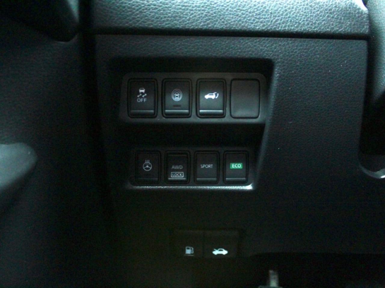 2017 Nissan Rogue SL Platinum  - Sunroof -  Navigation Photo