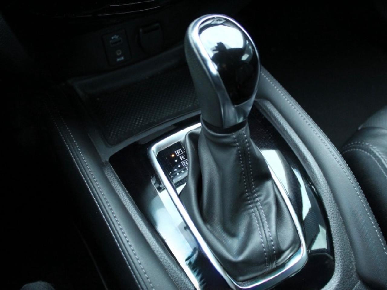 2017 Nissan Rogue SL Platinum  - Sunroof -  Navigation Photo