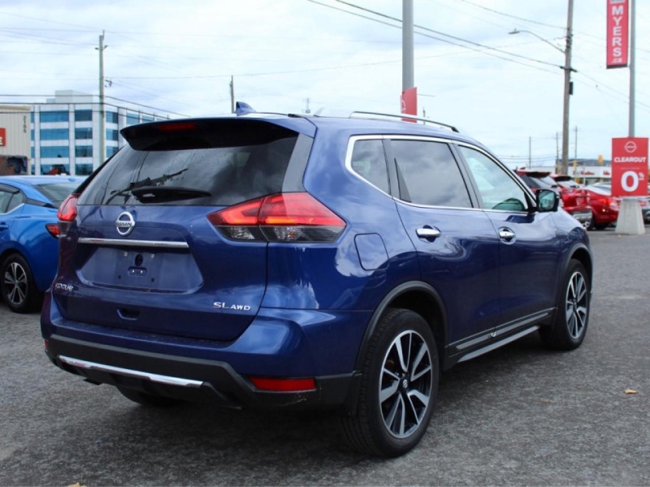 2017 Nissan Rogue SL Platinum  - Sunroof -  Navigation Photo3