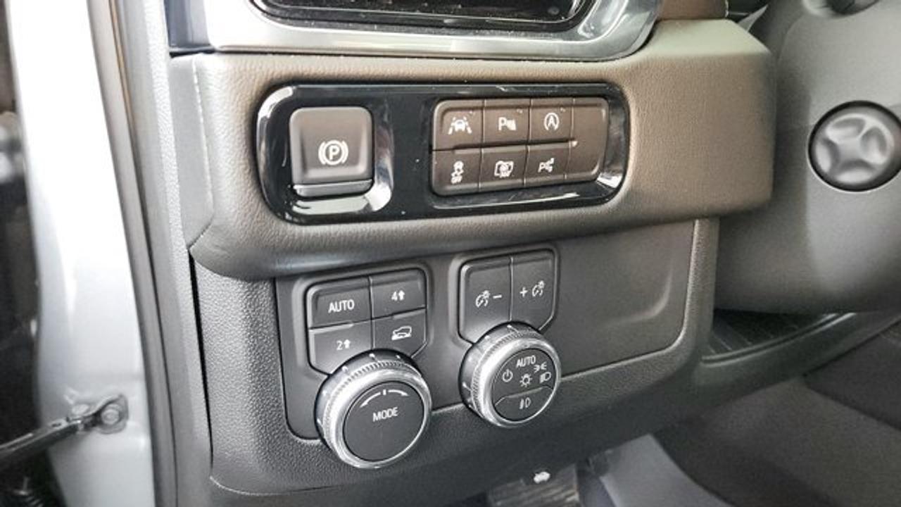 13136119.820397554
