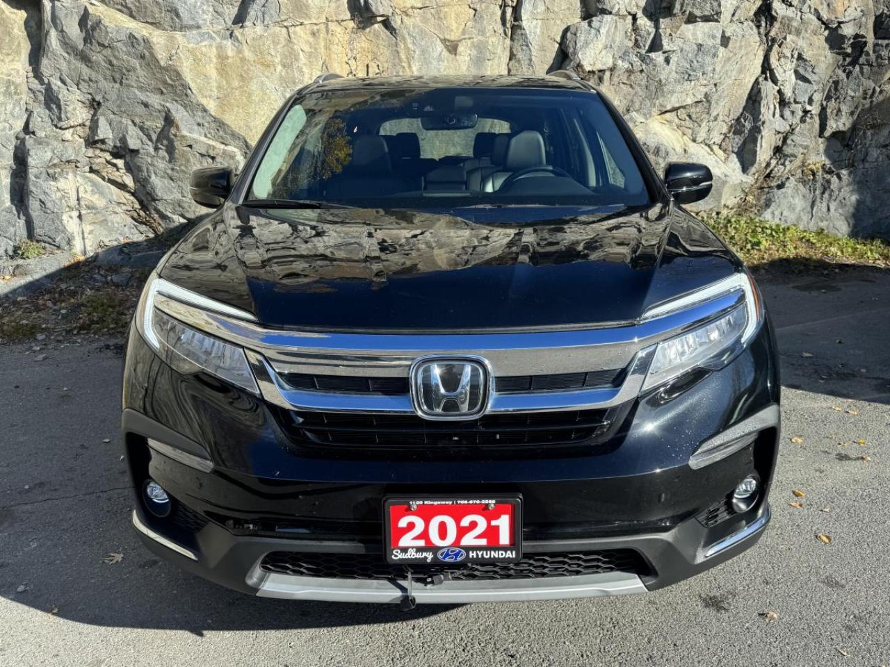 2021 Honda Pilot Touring 8-Passenger AWD Photo2