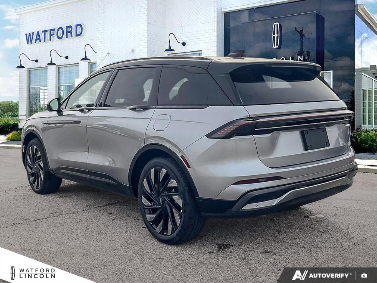 2025 Lincoln Nautilus RESERVE Photo3