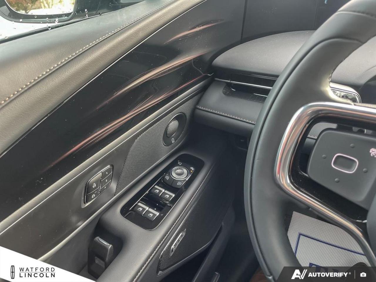 2025 Lincoln Nautilus RESERVE Photo